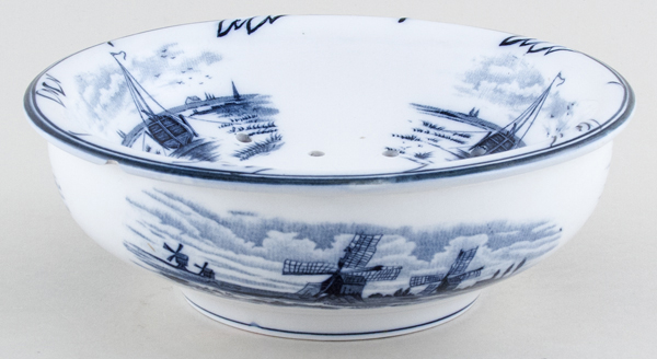 Sponge Dish c1920s